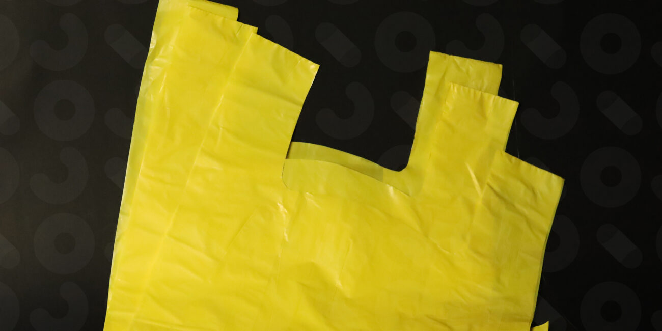 Bolsa de camiseta de polietileno de alta y baja densidad, natural, color con o sin impresión.